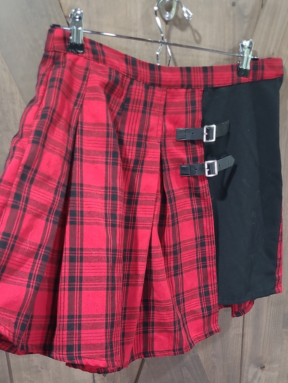 Hot Topic Red & Black Pleated Plaid Layered Buckle Skirt Goth Size Medium